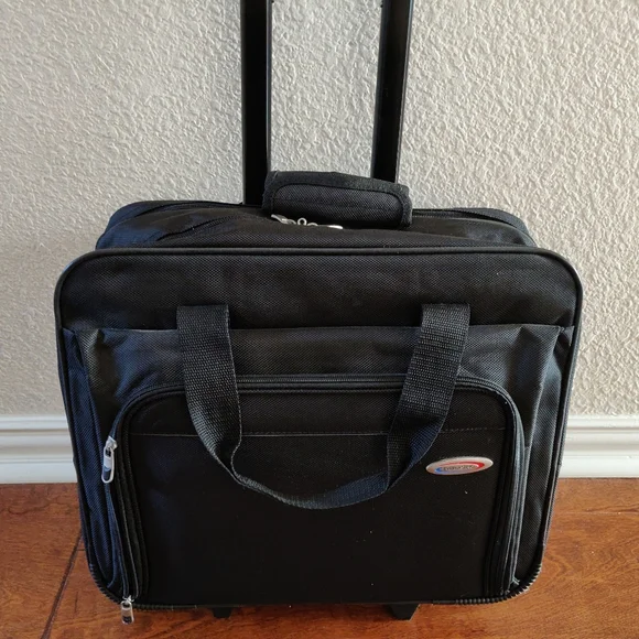 Carry on laptop luggage
